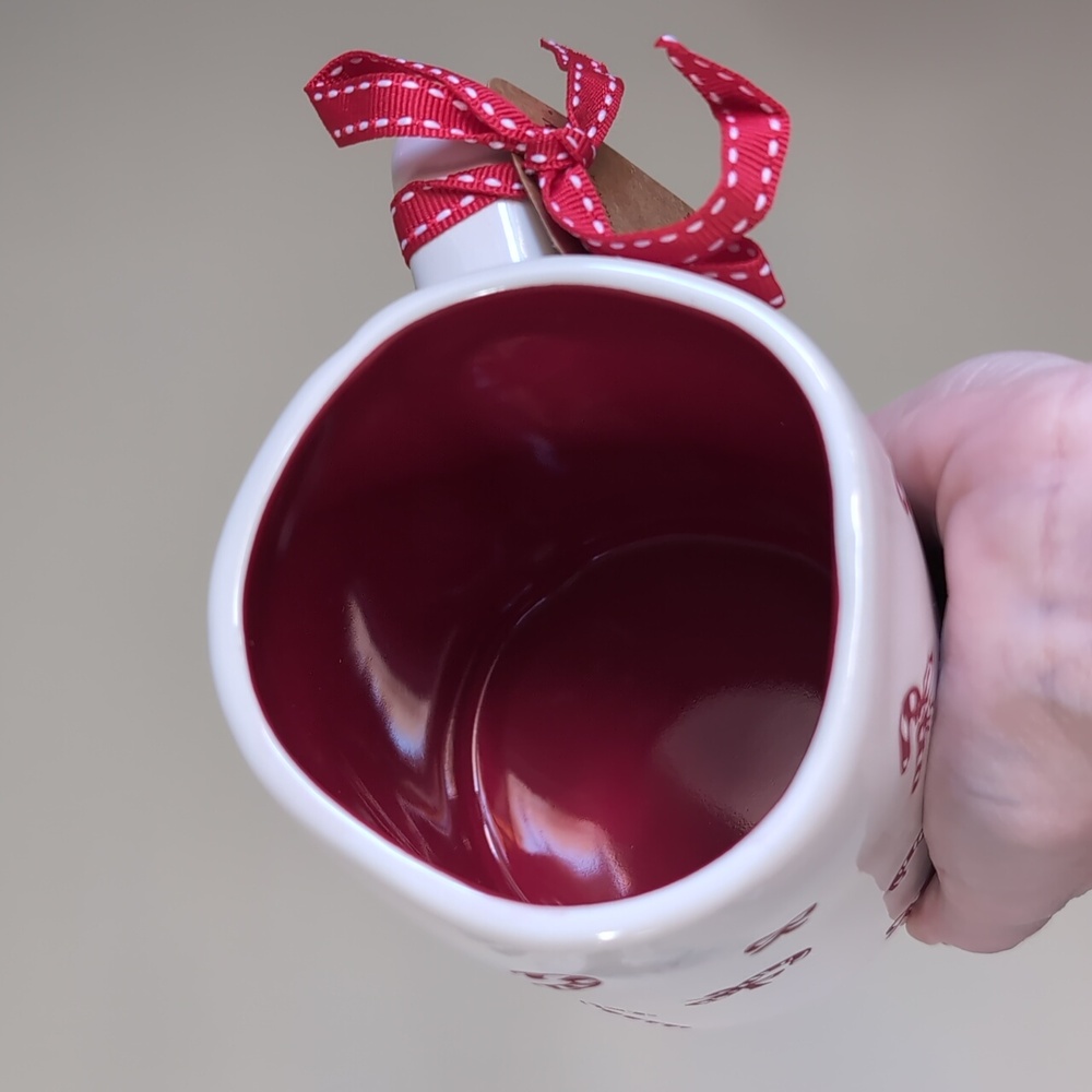 ❌SOLD❌Rae Dunn FA LA LA Christmas Mug with Candy Cane and Bow Design 🎀 - Picture 3 of 5